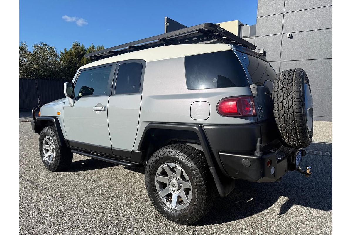 2014 Toyota FJ Cruiser GSJ15R