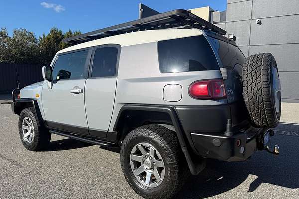 2014 Toyota FJ Cruiser GSJ15R