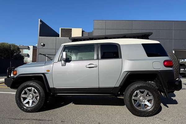 2014 Toyota FJ Cruiser GSJ15R