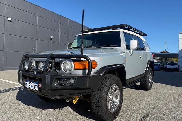 2014 Toyota FJ Cruiser GSJ15R