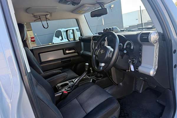 2014 Toyota FJ Cruiser GSJ15R