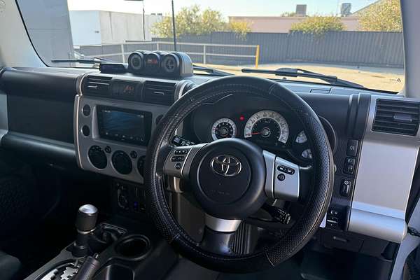 2014 Toyota FJ Cruiser GSJ15R