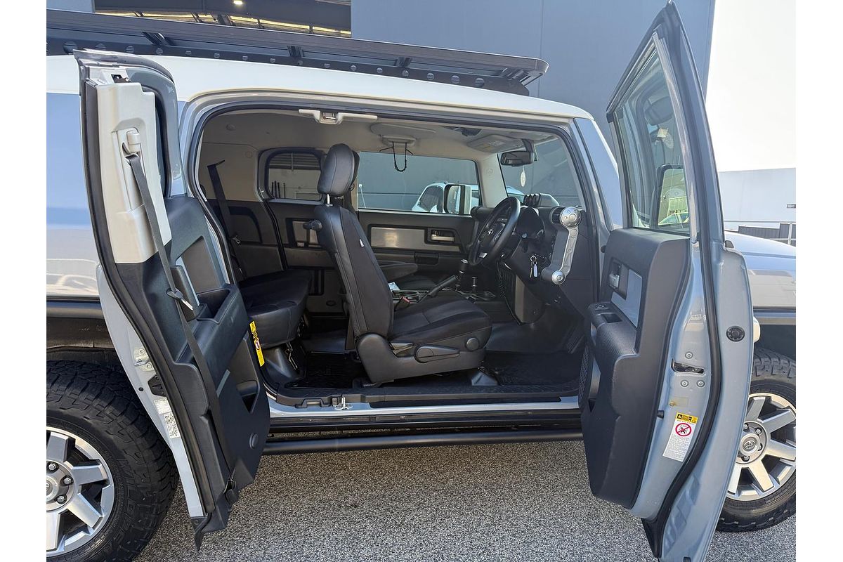2014 Toyota FJ Cruiser GSJ15R
