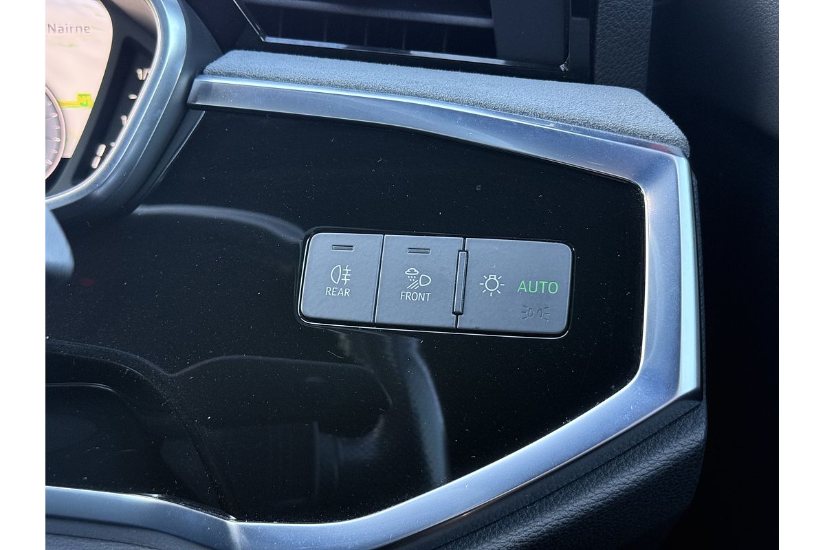 2020 Audi Q3 40 TFSI S line F3