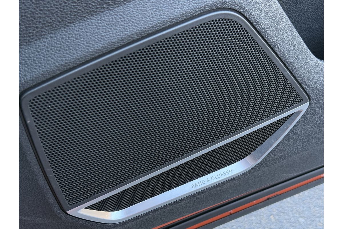2020 Audi Q3 40 TFSI S line F3