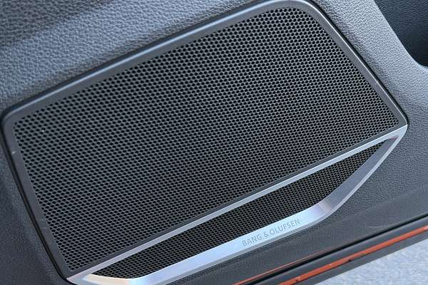 2020 Audi Q3 40 TFSI S line F3