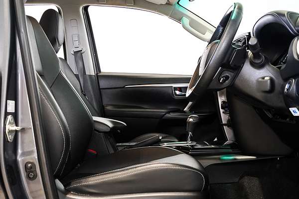 2022 Toyota Fortuner GXL GUN156R