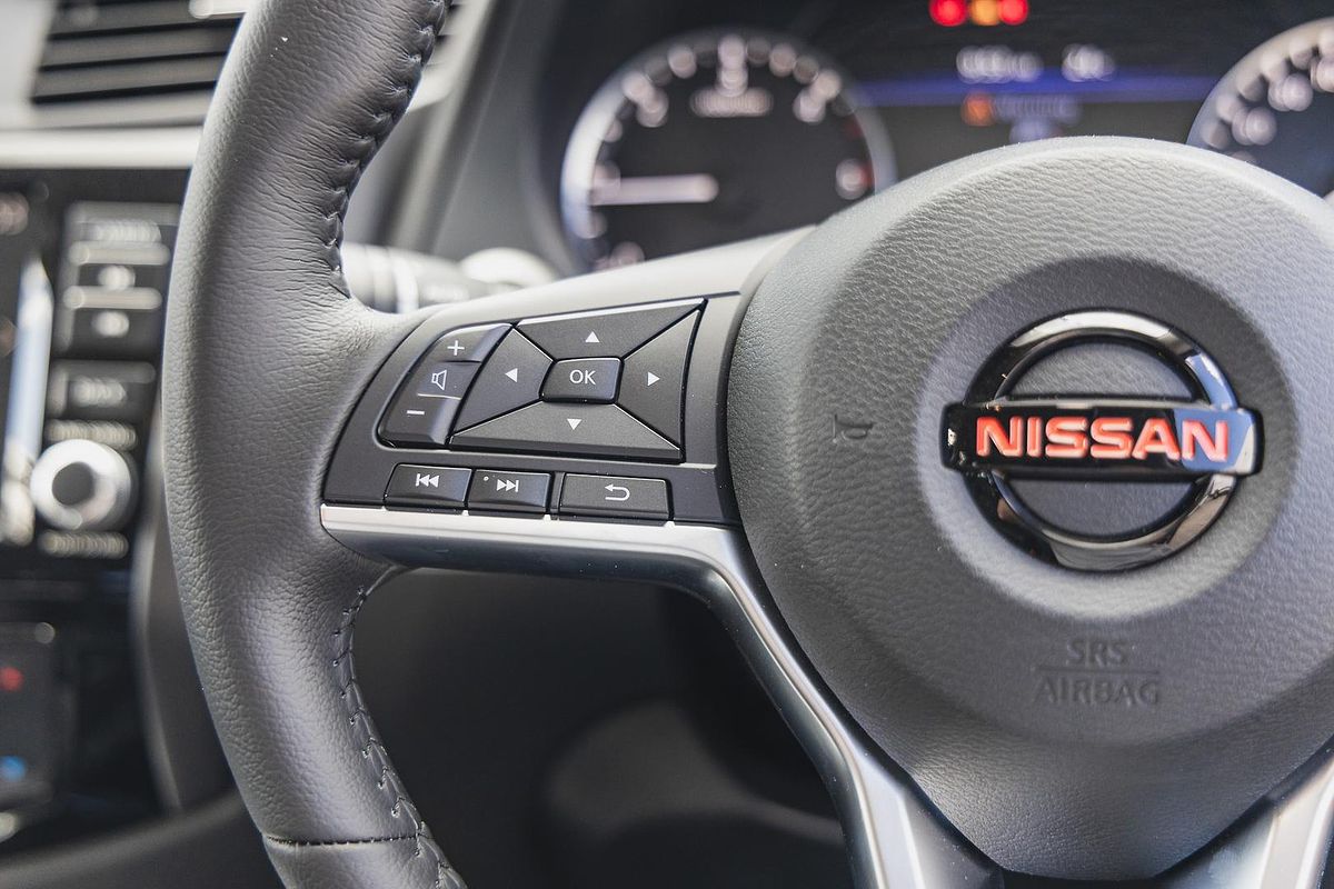2025 Nissan Navara PRO-4X Warrior D23 4X4