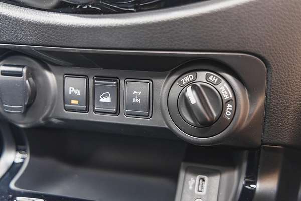 2025 Nissan Navara PRO-4X Warrior D23 4X4