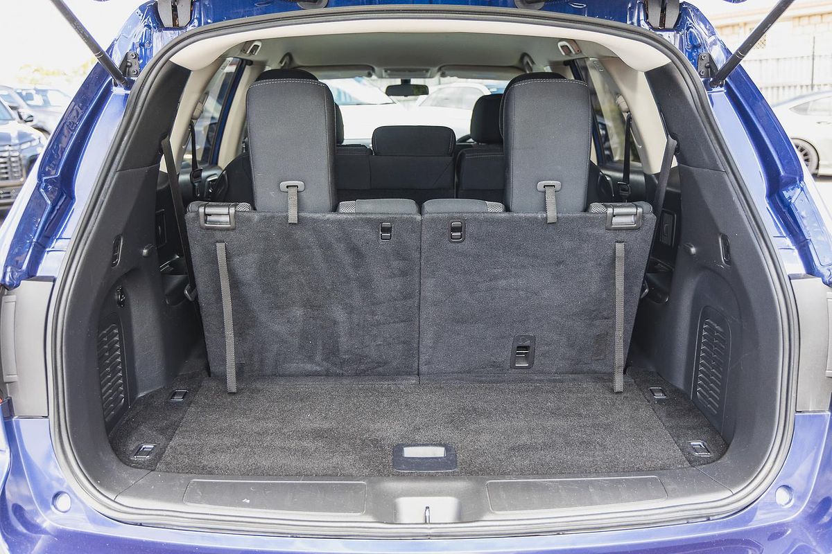 2017 Nissan Pathfinder ST R52 Series II