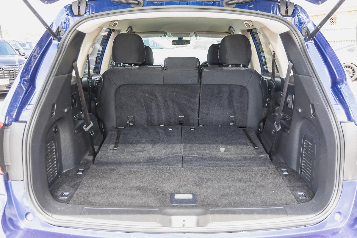 2017 Nissan Pathfinder ST R52 Series II
