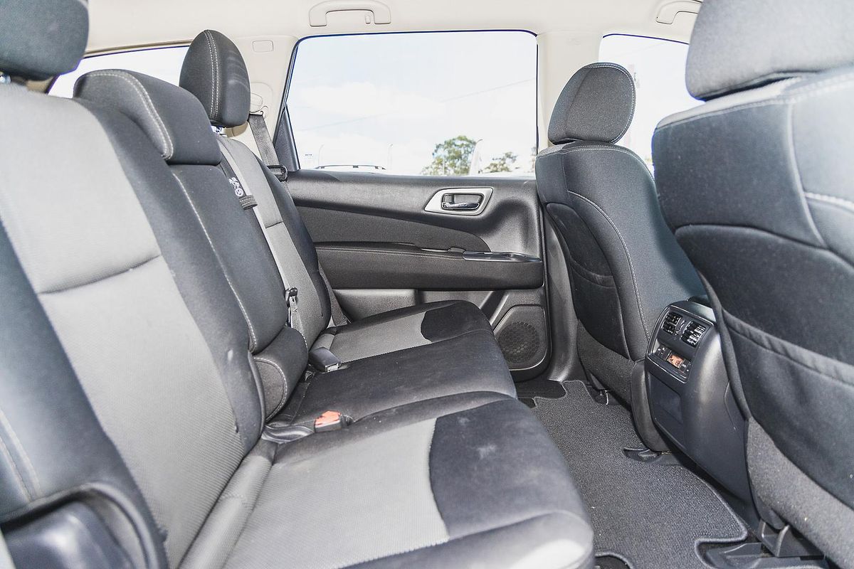 2017 Nissan Pathfinder ST R52 Series II