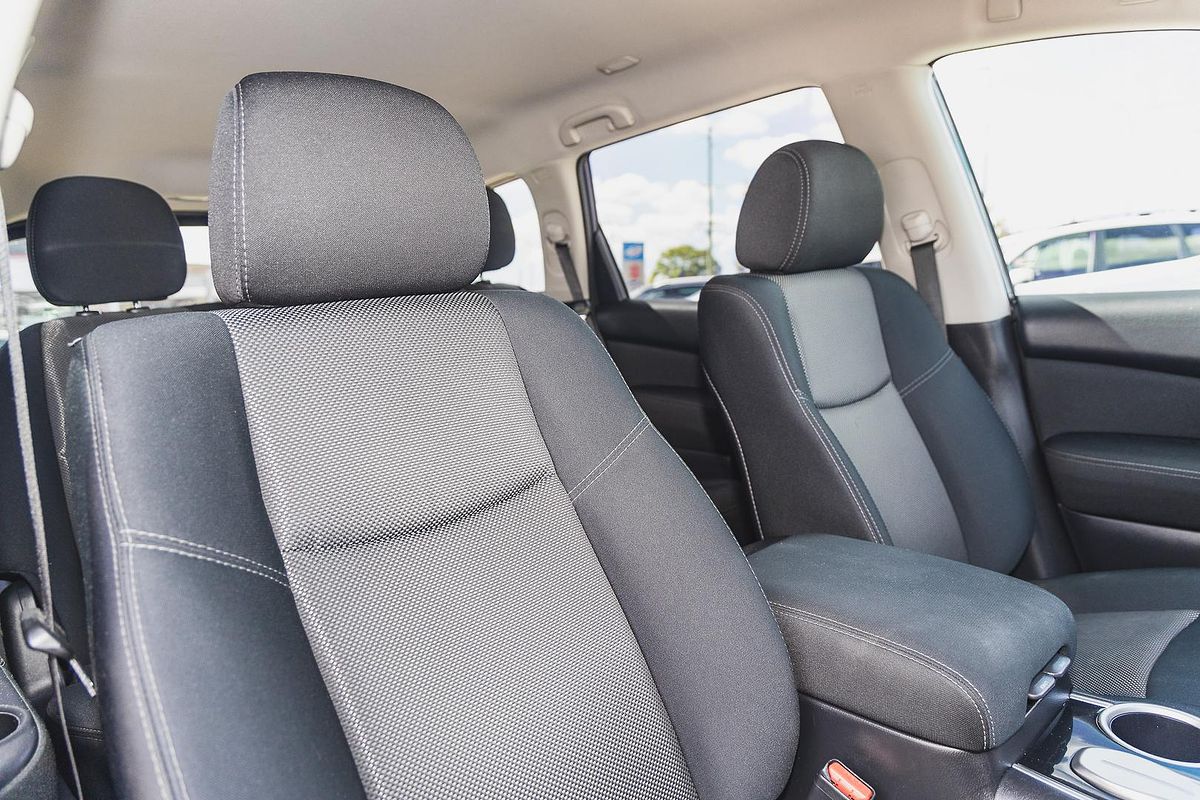 2017 Nissan Pathfinder ST R52 Series II