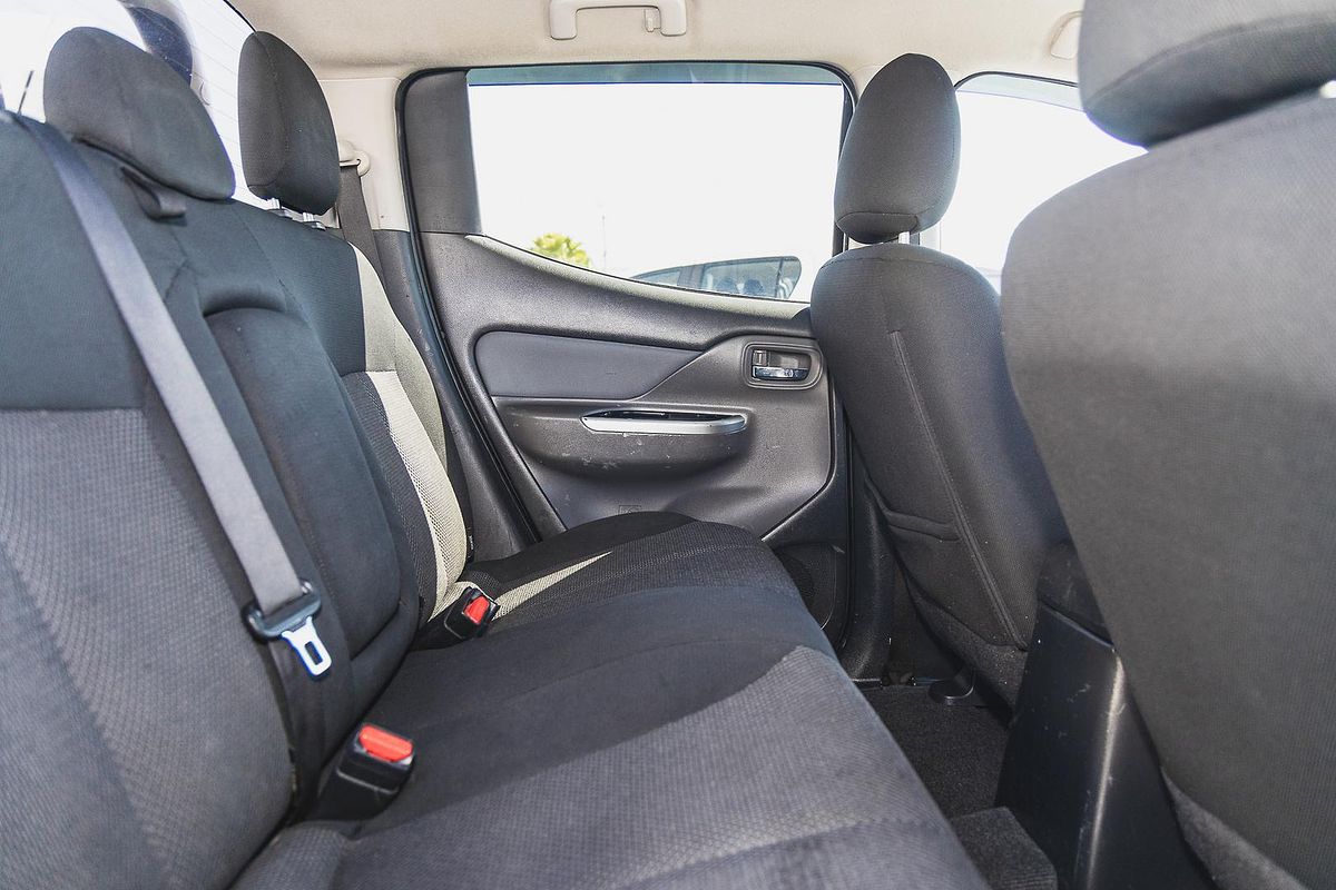 2015 Mitsubishi Triton GLS MQ 4X4