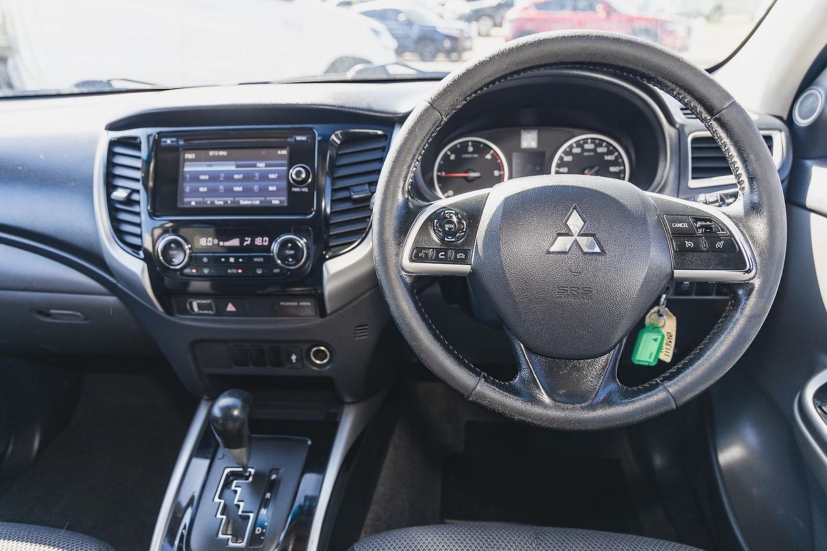 2015 Mitsubishi Triton GLS MQ 4X4