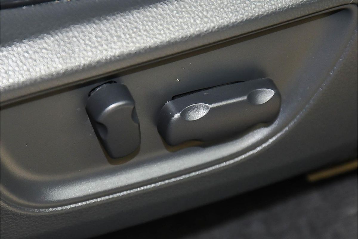 2020 Mitsubishi Triton GSR MR 4X4