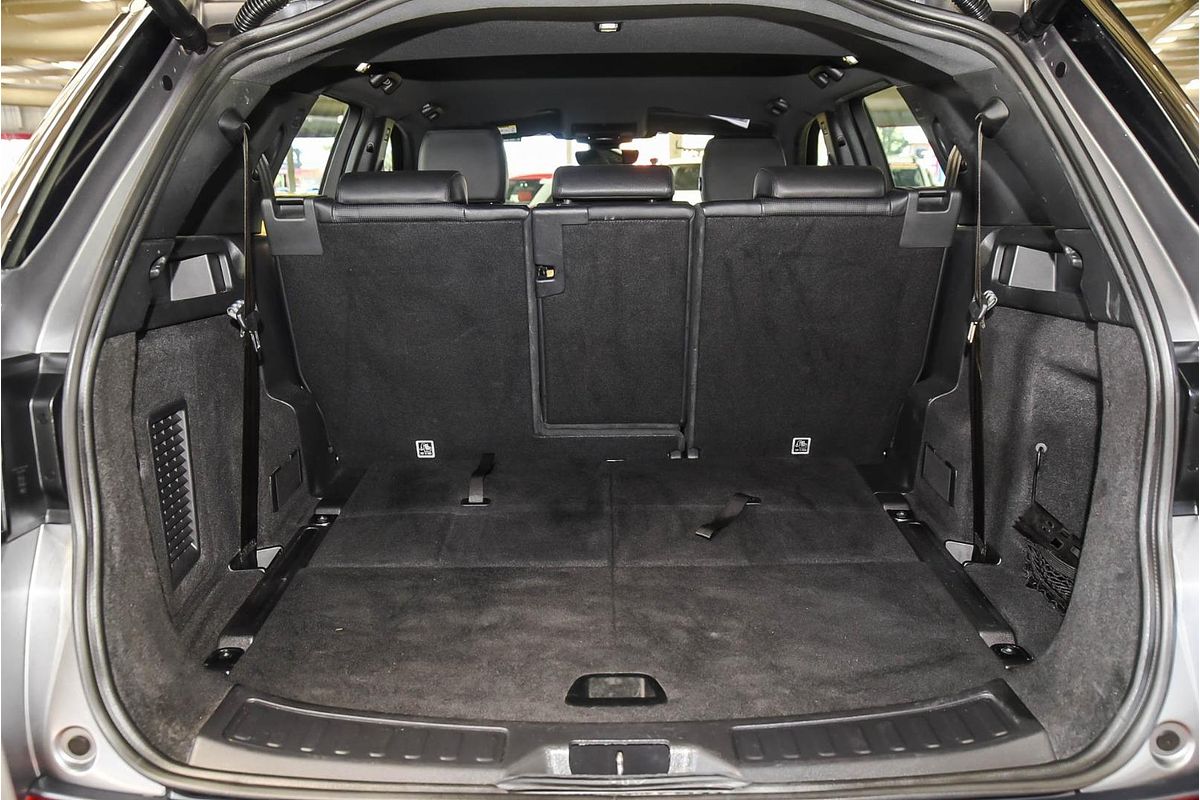 2020 Land Rover Discovery Sport P200 S L550