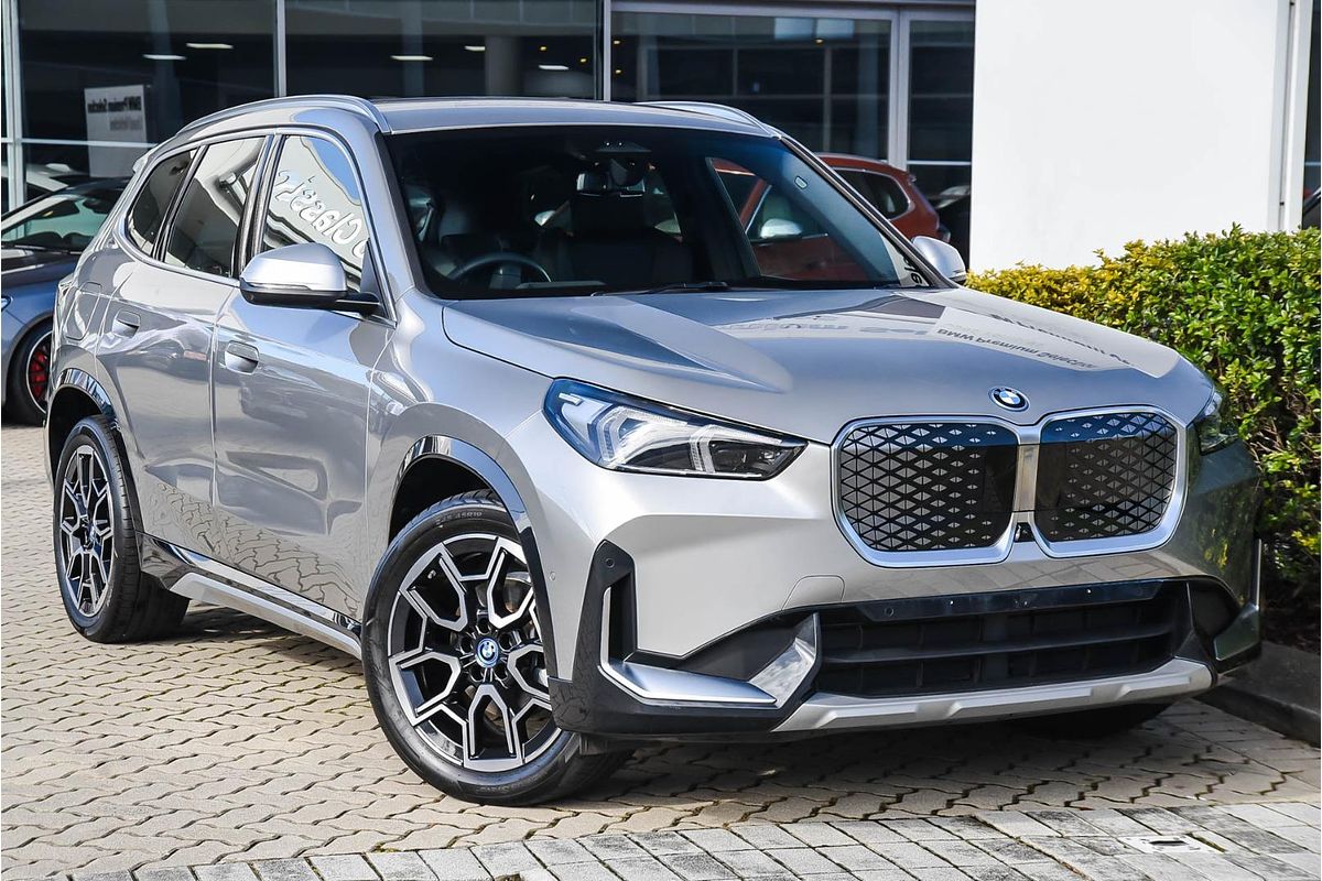 2024 BMW iX1 eDrive20 xLine U11