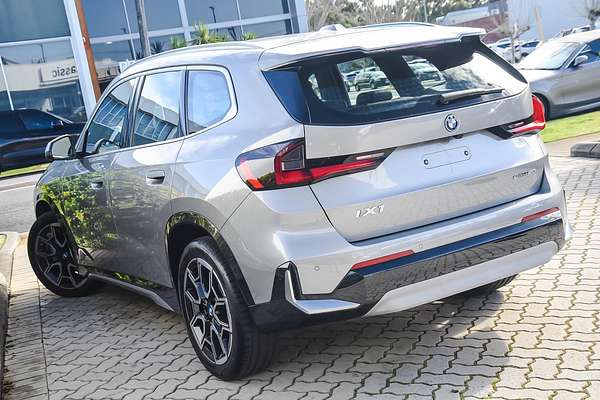 2024 BMW iX1 eDrive20 xLine U11