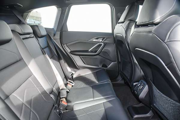 2024 BMW iX1 eDrive20 xLine U11