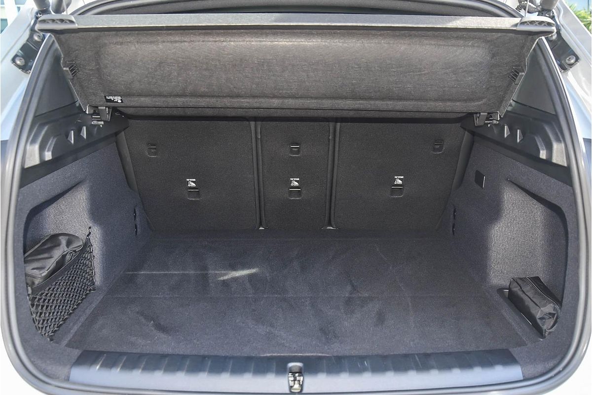 2024 BMW iX1 eDrive20 xLine U11
