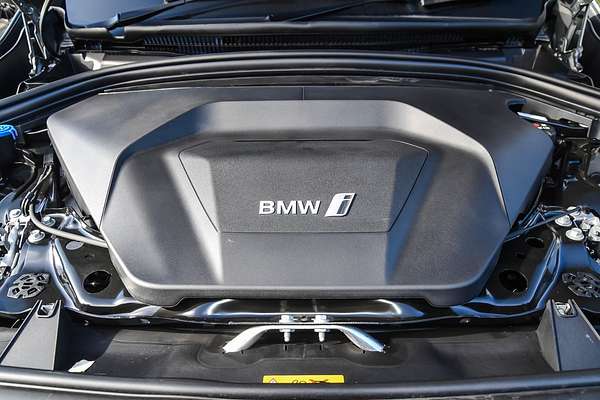 2024 BMW iX1 eDrive20 xLine U11