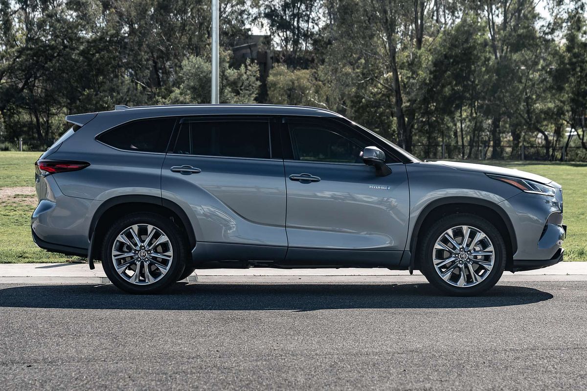 2024 Toyota Kluger Grande AXUH78R