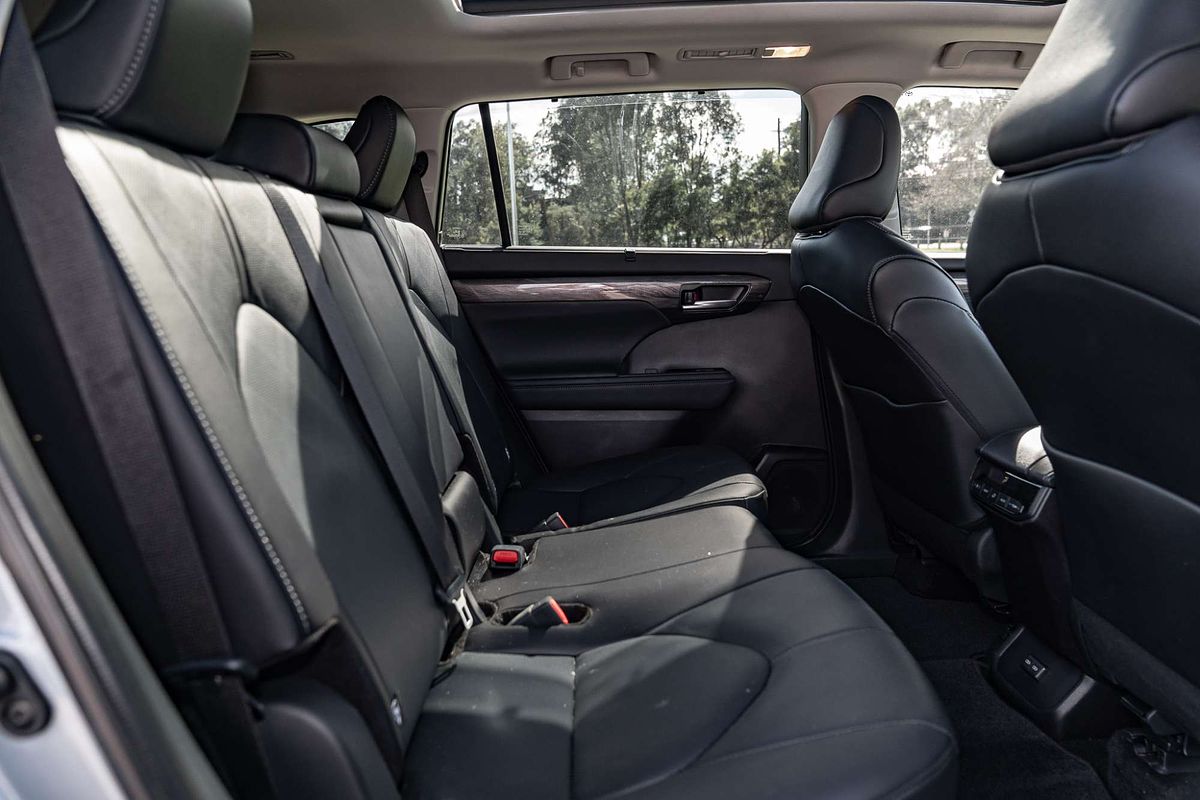 2024 Toyota Kluger Grande AXUH78R