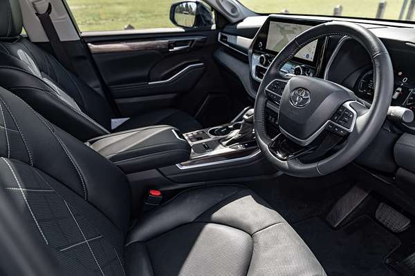 2024 Toyota Kluger Grande AXUH78R