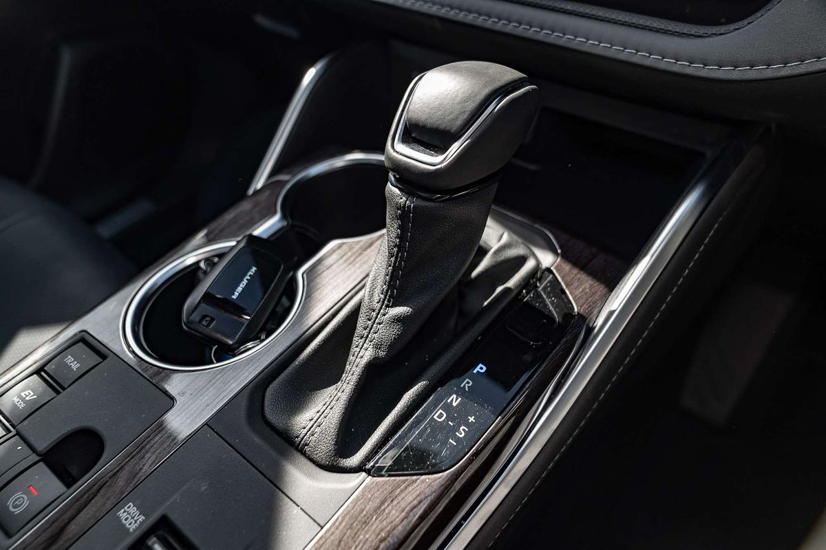 2024 Toyota Kluger Grande AXUH78R