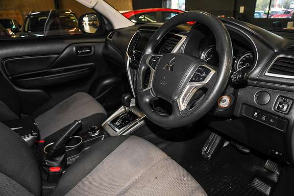 2019 Mitsubishi Triton GLX+ MR 4X4
