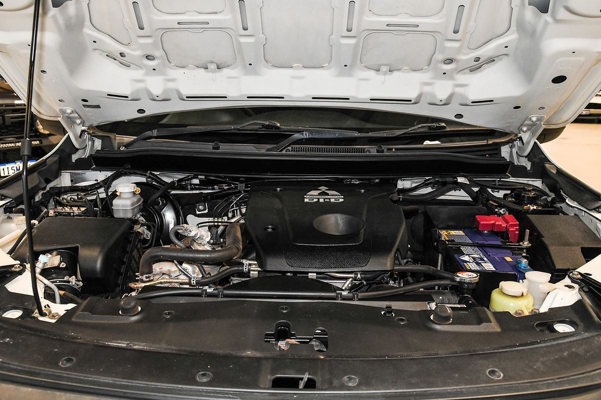 2019 Mitsubishi Triton GLX+ MR 4X4