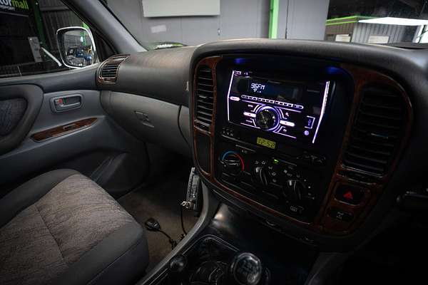2001 Toyota Landcruiser GXL HZJ105R