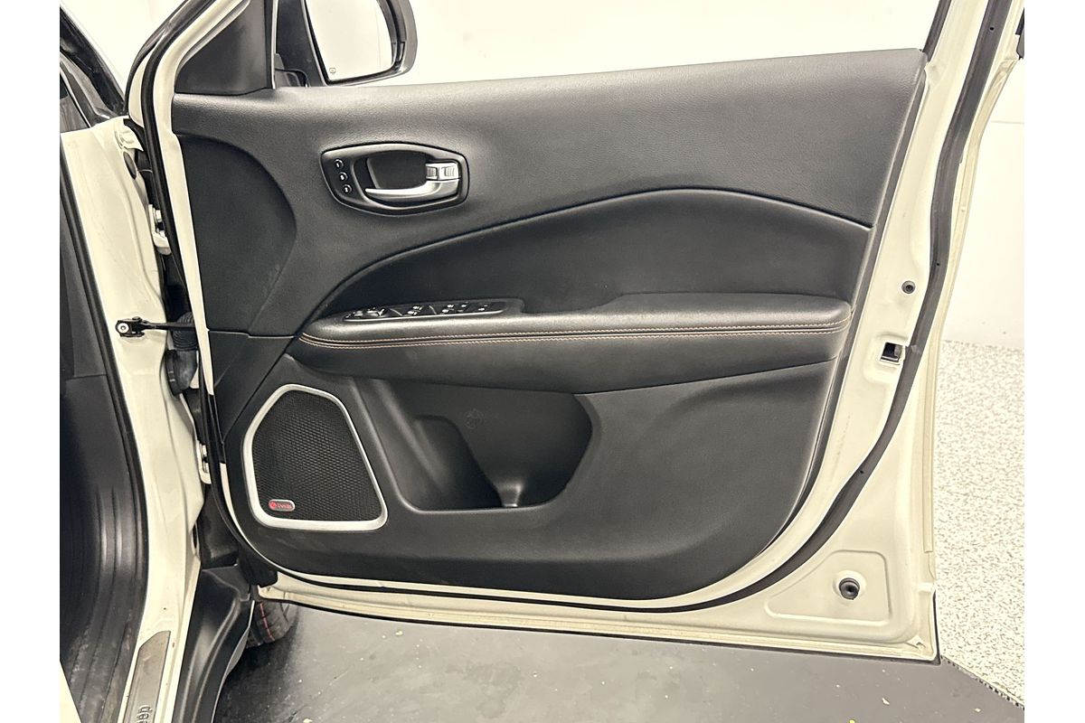 2020 Jeep Compass Limited M6