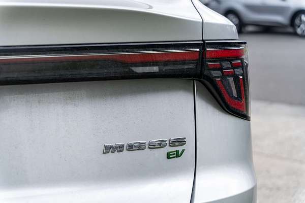 2025 MG MGS5 EV Essence 62 ZS3EM