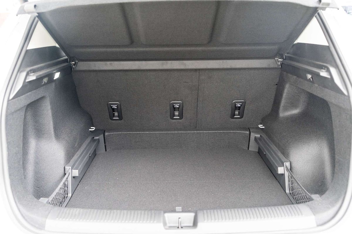 2025 MG MGS5 EV Essence 62 ZS3EM