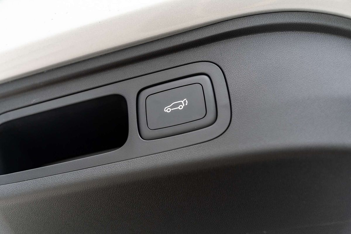 2025 MG MGS5 EV Essence 62 ZS3EM