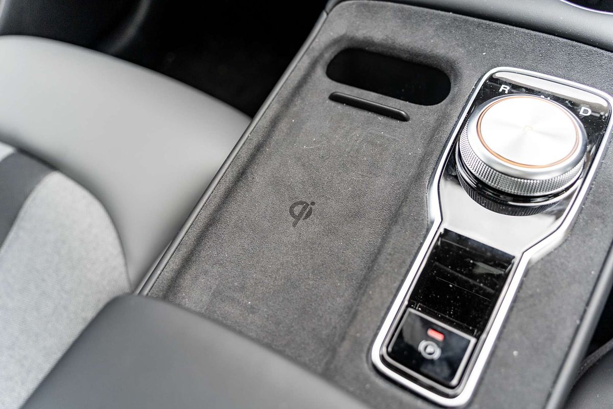 2025 MG MGS5 EV Essence 62 ZS3EM