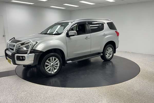 2018 Isuzu MU-X LS-T