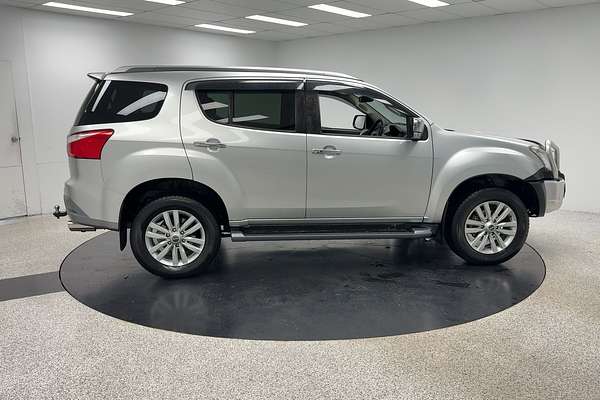 2018 Isuzu MU-X LS-T