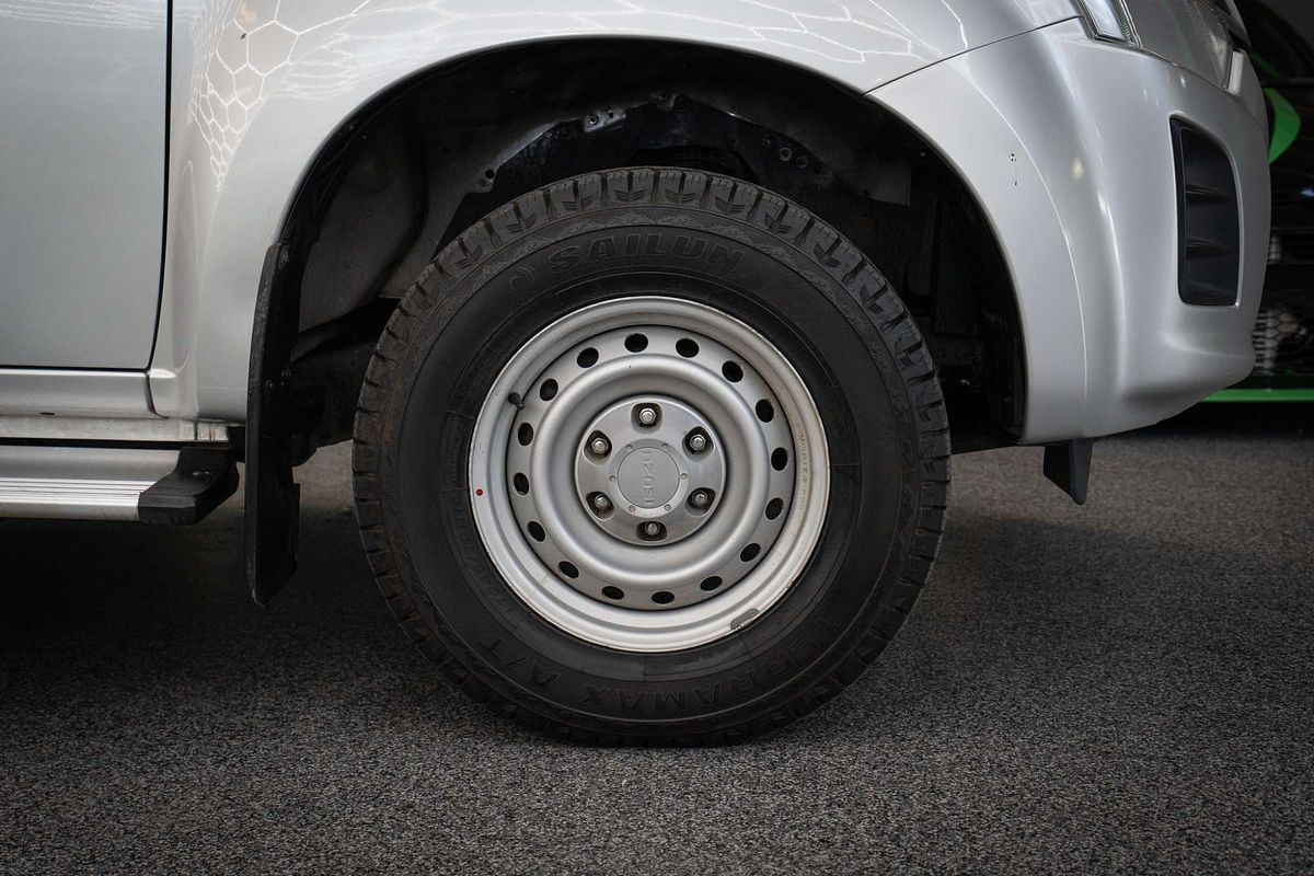 2017 Isuzu D-MAX SX Rear Wheel Drive