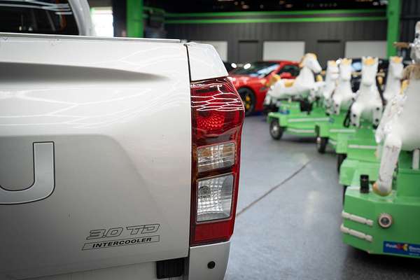 2017 Isuzu D-MAX SX Rear Wheel Drive