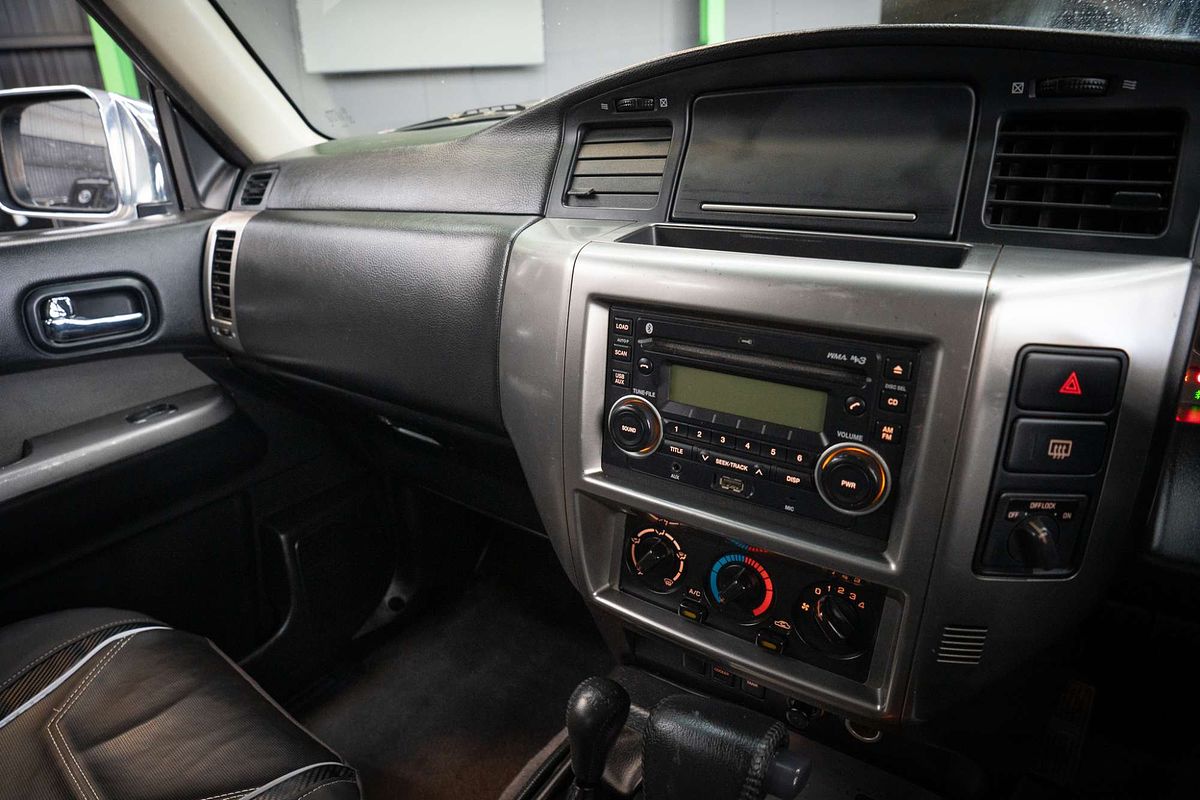 2016 Nissan Patrol ST Y61