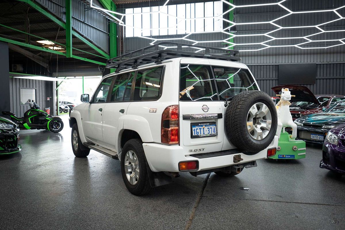 2016 Nissan Patrol ST Y61