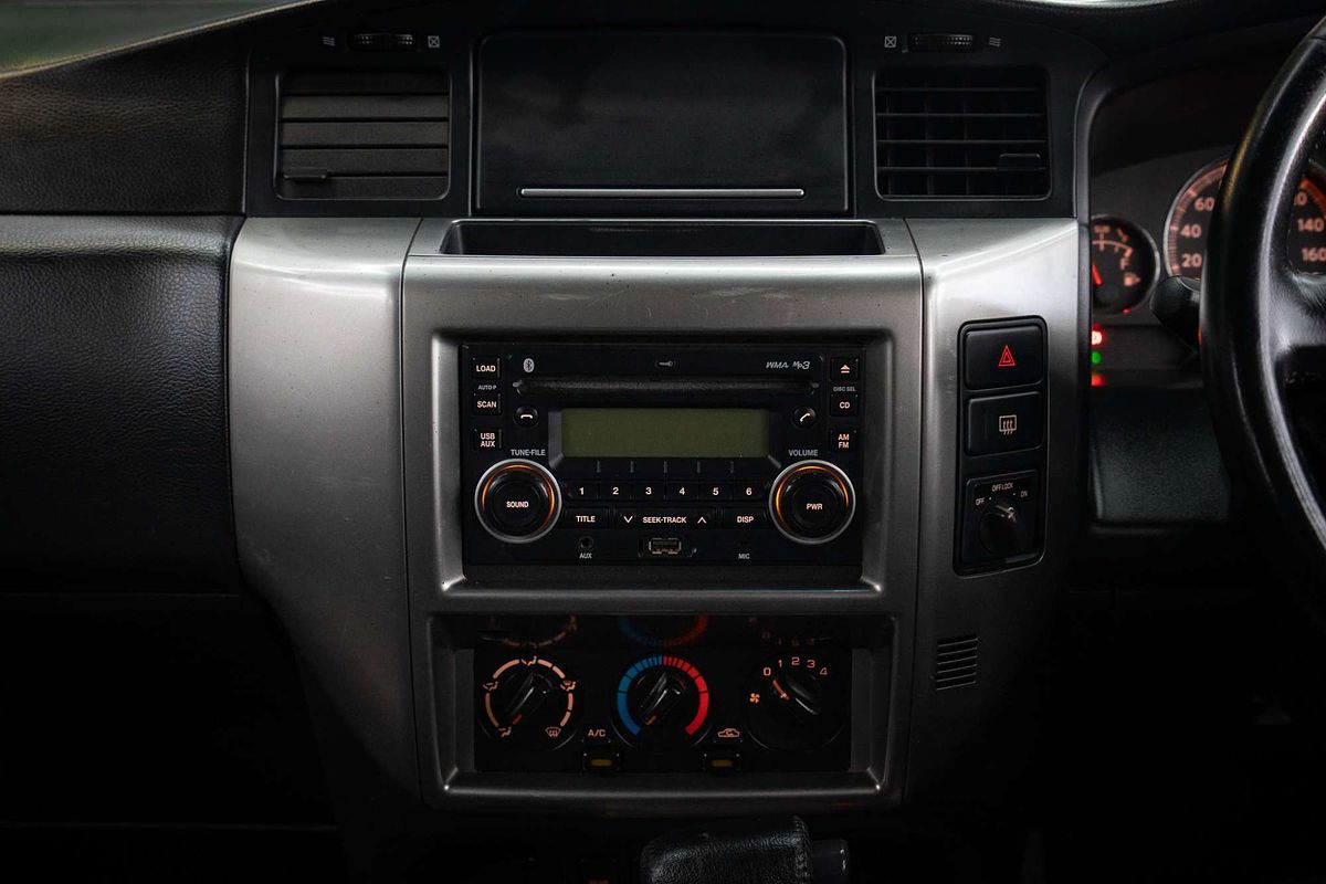 2016 Nissan Patrol ST Y61