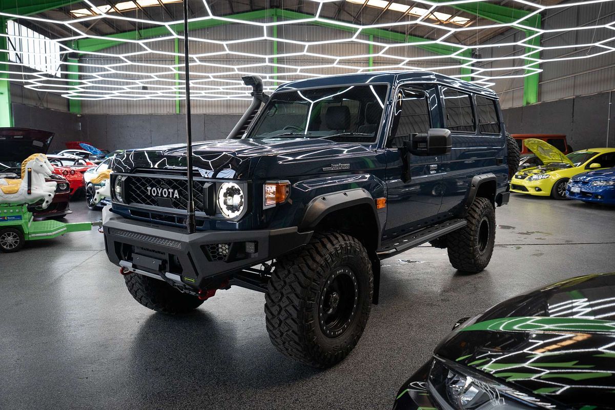 2025 Toyota Landcruiser GXL GDJL78R