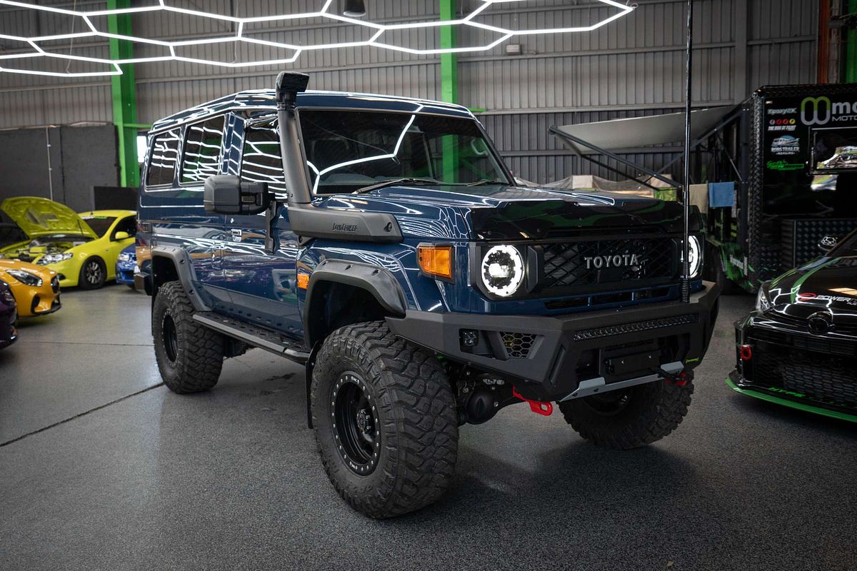 2025 Toyota Landcruiser GXL GDJL78R