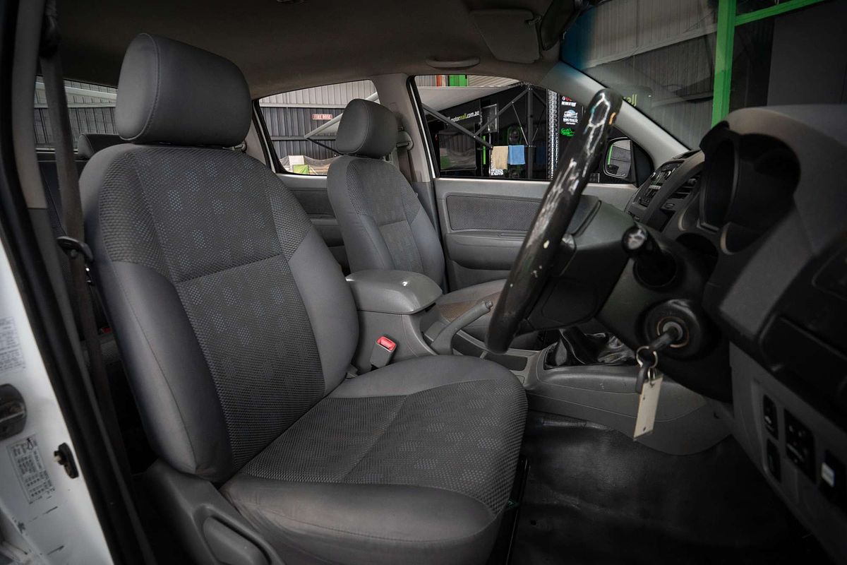 2010 Toyota Hilux SR KUN16R Rear Wheel Drive
