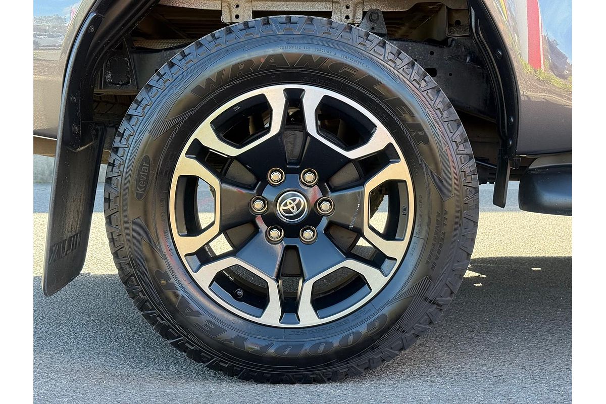 2020 Toyota Hilux SR5 GUN126R 4X4