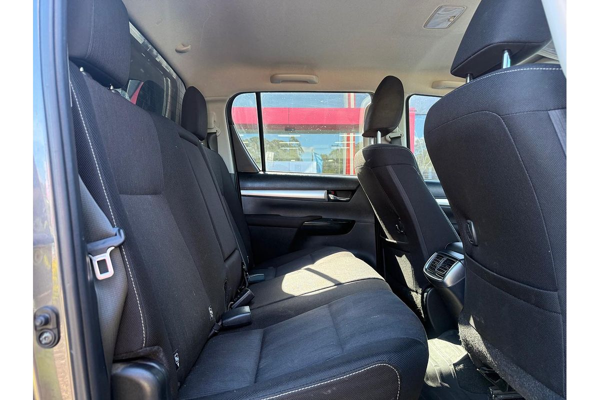 2020 Toyota Hilux SR5 GUN126R 4X4